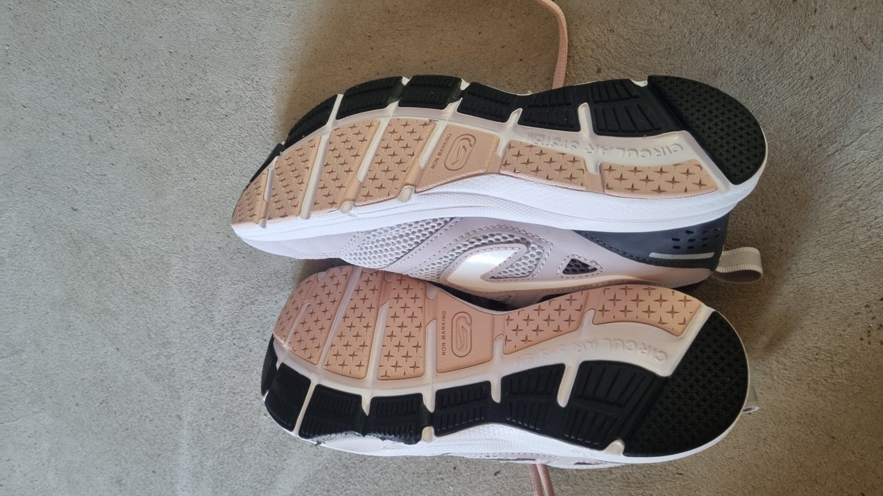 Scarpe per ragazze: Kalenji Schuhe 37 – Usato da Grüningen venduto da lama10 3