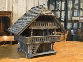 Chalet en bois fait à la main 