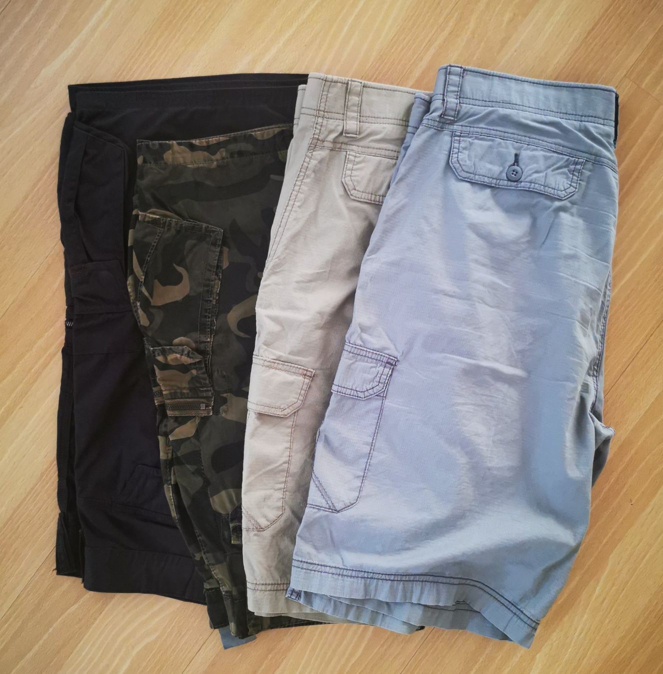 Pantaloni: 4 Paar Shorts – Usato da Glattfelden venduto da roz01