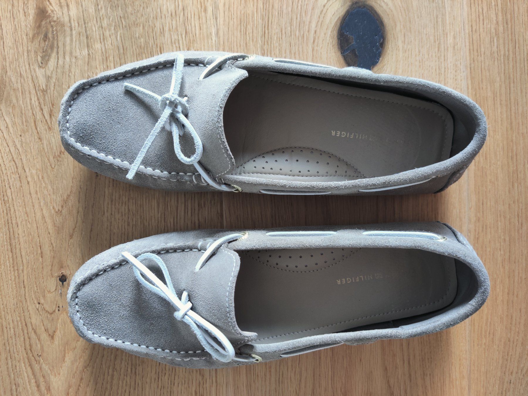 Tommy Hilfiger Damenschuhe: Tommy Hilfiger Mokassins – Gebraucht aus Basel von vel_w2tr