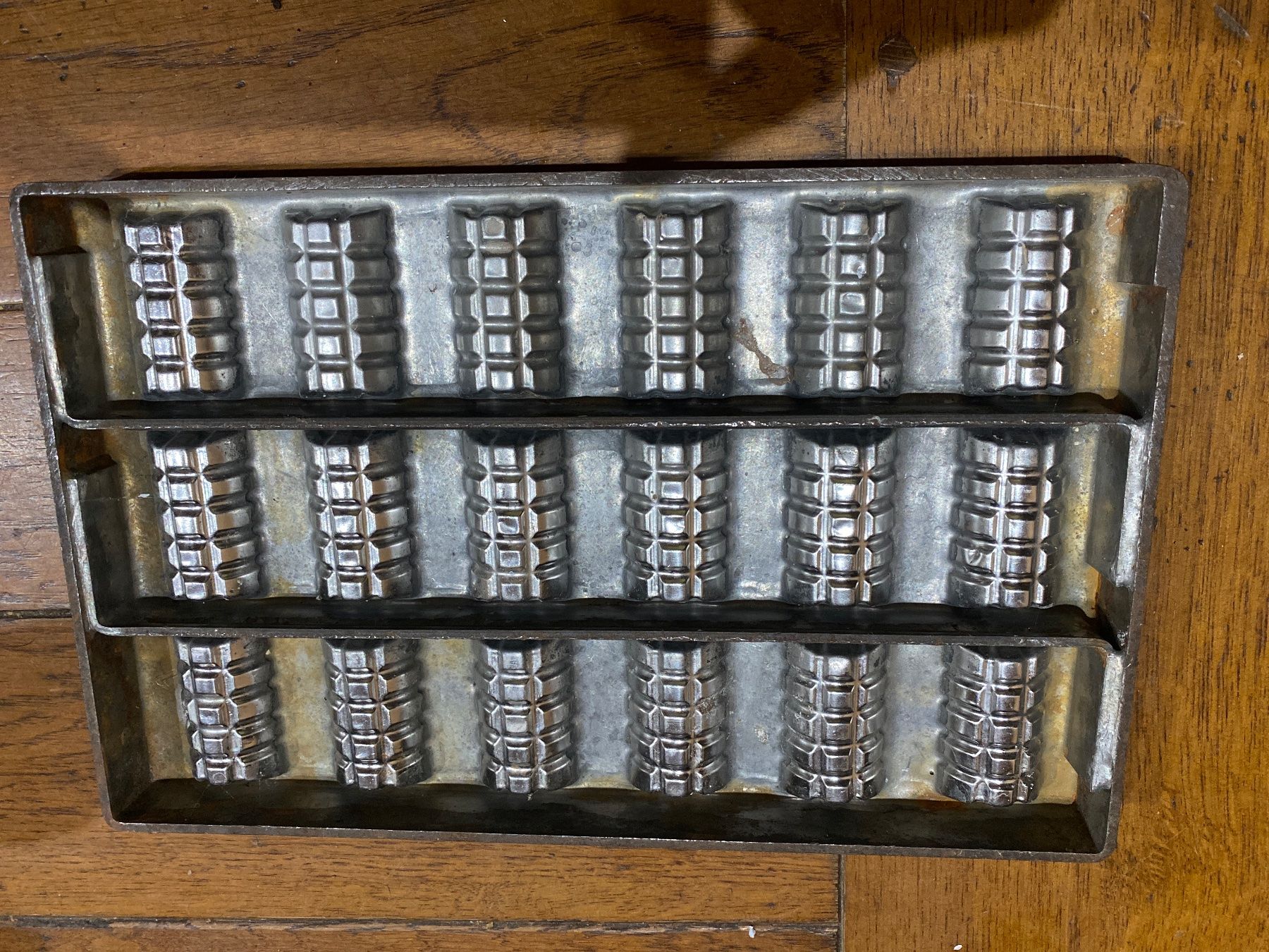 Teglie da forno: Moule chocolat schokoladenform – Usato da Lajoux JU venduto da Briard0 4