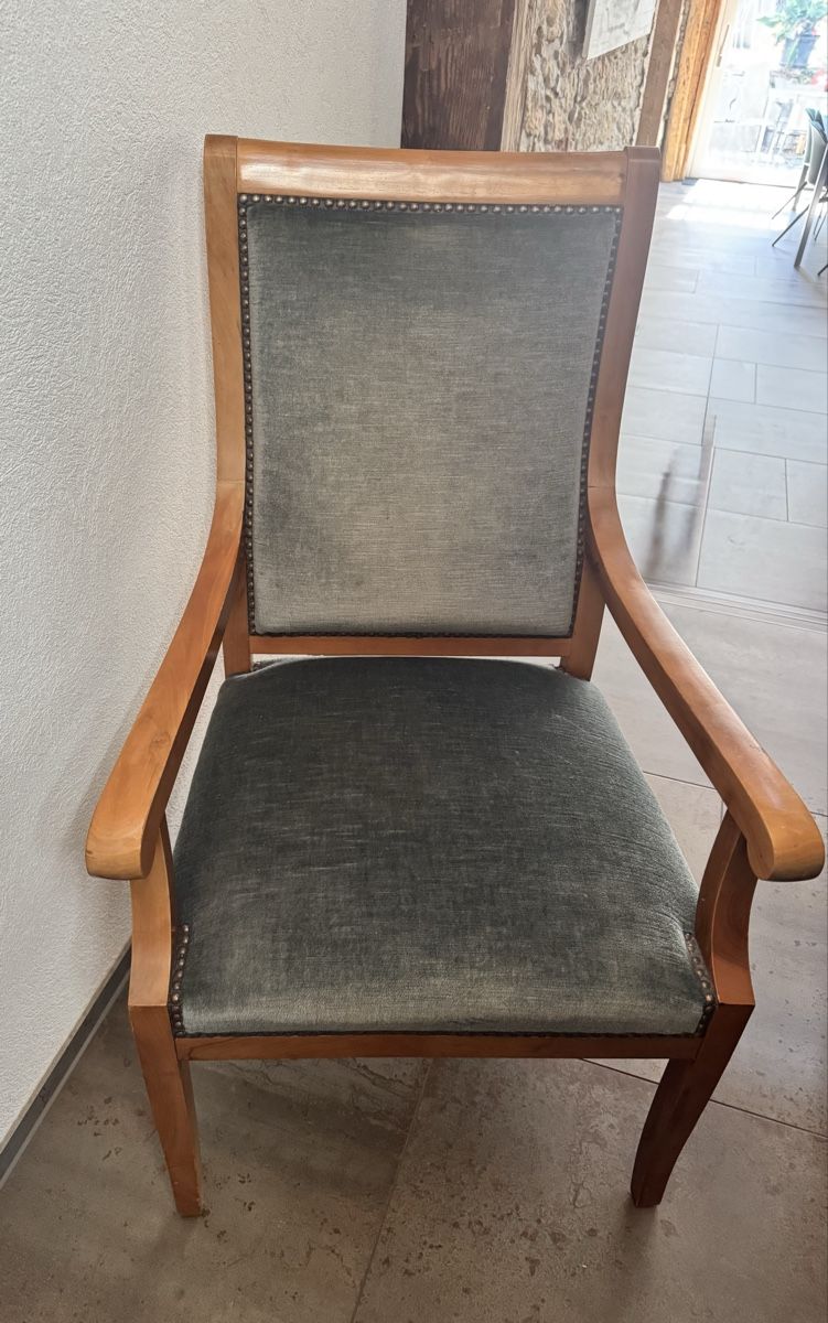 Fauteuils: Antiker Sessel, restauriert  – D'occasion à Rickenbach BL par eumlin