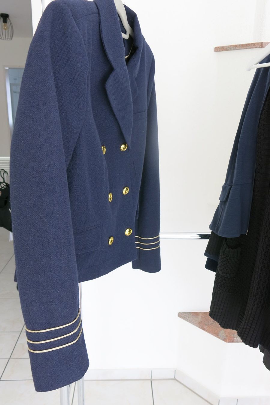 Jacken: Hübscher Kurzblazer Admiral-Stil – Gebraucht aus Lachen SZ von artbyblondangel 5