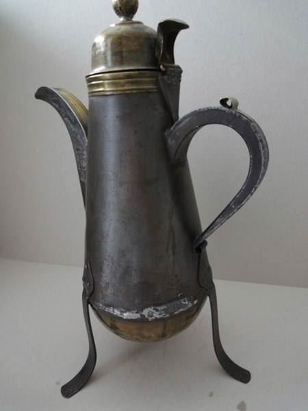 Teekannen: Antiker Kaffeekrug – Gebraucht aus Chur von omonia 2