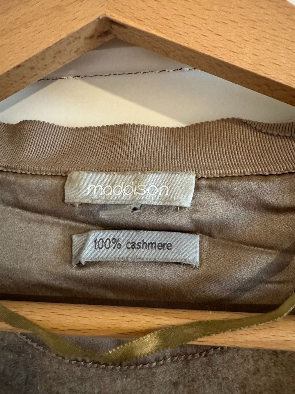 Maddison Vestes: Cashmere Cardigan – D'occasion à Zollikon par lui_gqg9 2