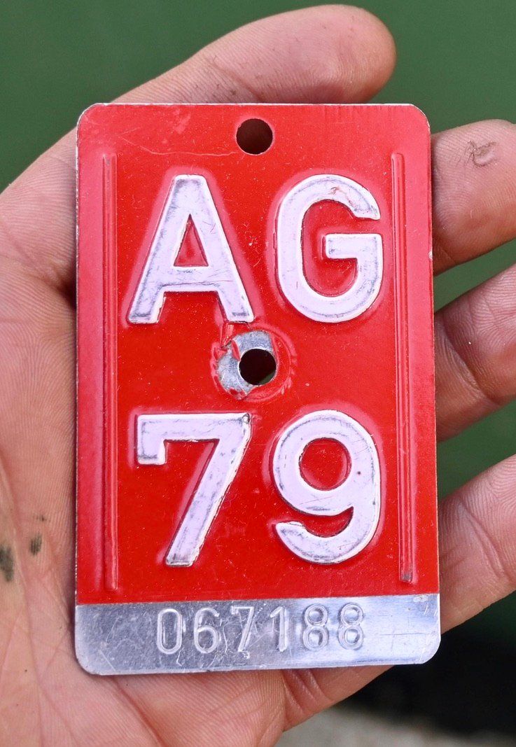 Insegne: Velonummer AG 79 von 1979 - Aargau – Usato da Pfaffhausen venduto da mono_rec 2