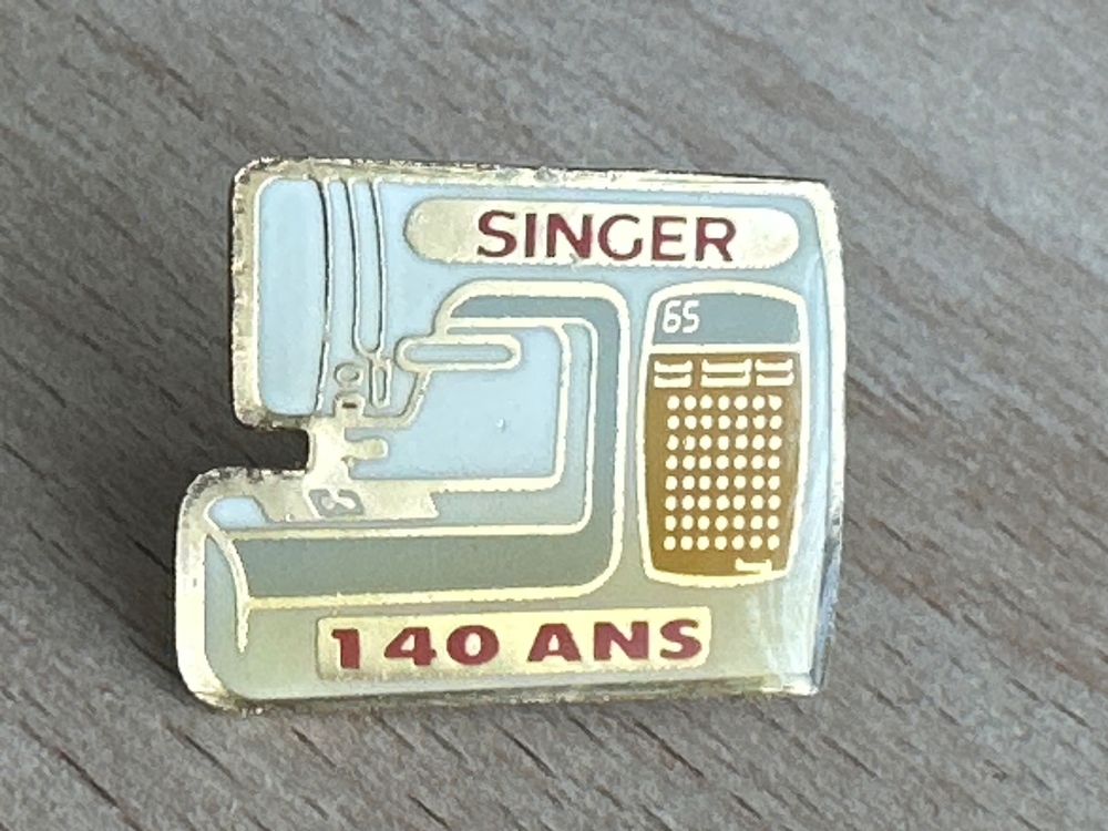 Pin 140 Ans Singer (Gebraucht) in Glattbrugg für CHF 1 – mit Lieferung ...
