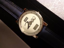 Armbanduhr 2000 Jubiläumsuhr Quarz
