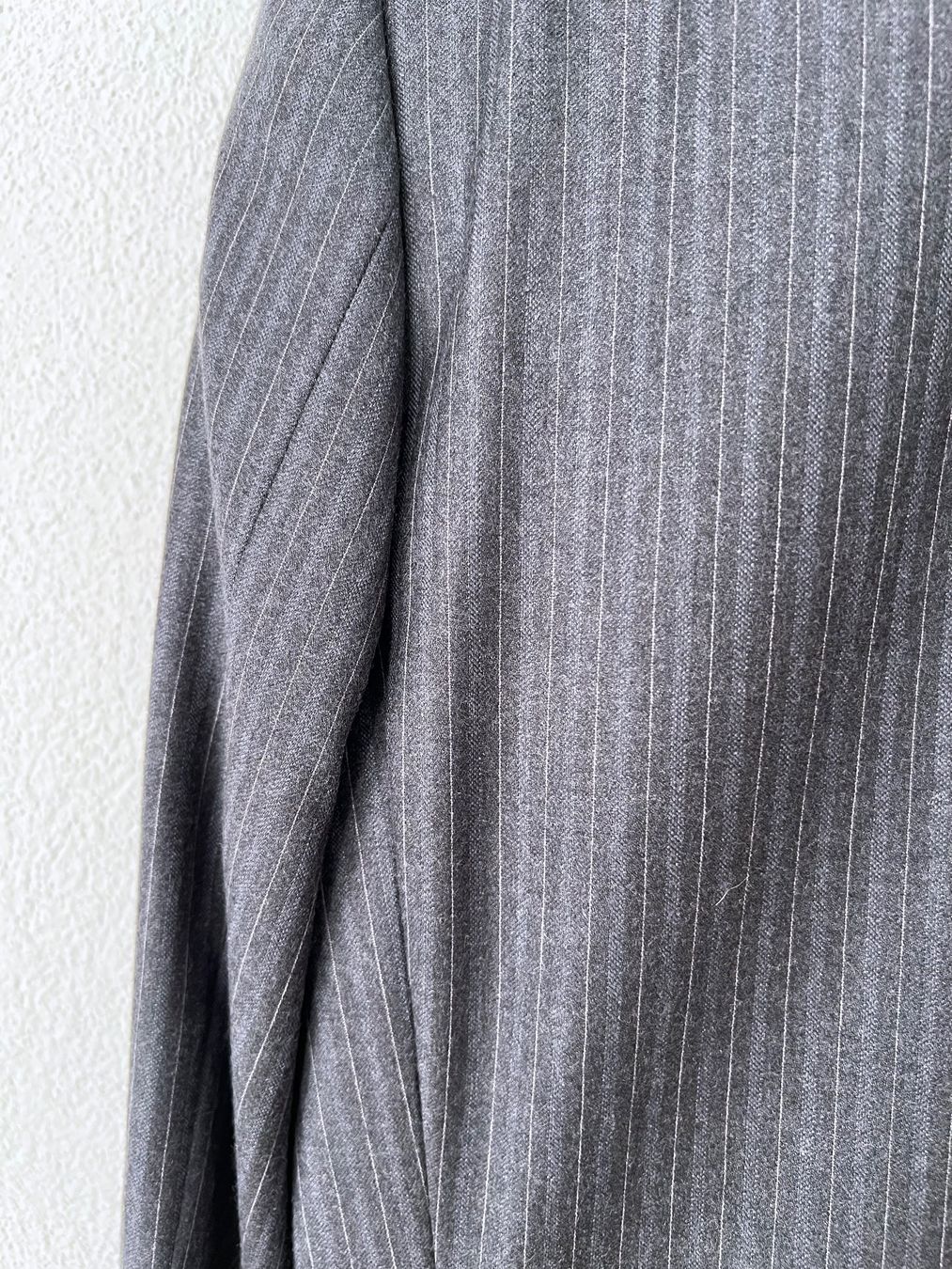 Completi: Elegante Herren Anzug, Grau gestreift – Usato da Sennhof venduto da Johnbest 2