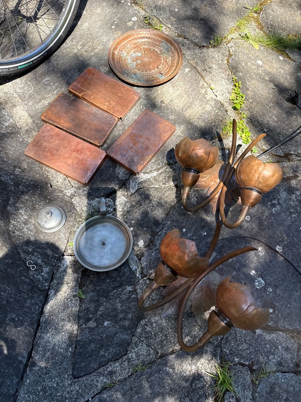 Tutte le decorazioni: Lot objet étain et cuivre – Usato da St imier venduto da sav_bjf9