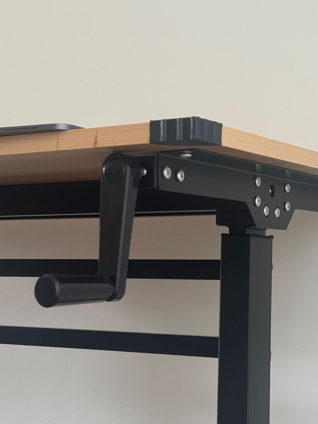 Bureaux: Sit-Stand Desk – Manual Crank Height-Adjustable – D'occasion à Zürich par Lara13 3