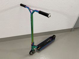 Chilli Reaper Reloaded Neochrome Trotti Stunt Scooter neuw.