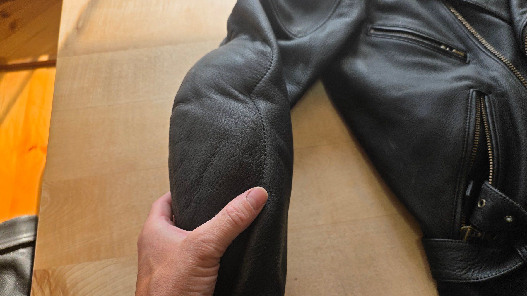 IXS Giacche: Leder Motorrad Jacke mit Protektoren Gr.L – Usato da Schönengrund venduto da nae_8cty 1