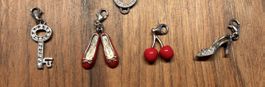 Charm Anhänger Set: Schlüssel, Schuhe, Kirschen & High Heel