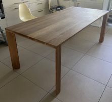 Massiver Esstisch aus Eiche - 200x95cm