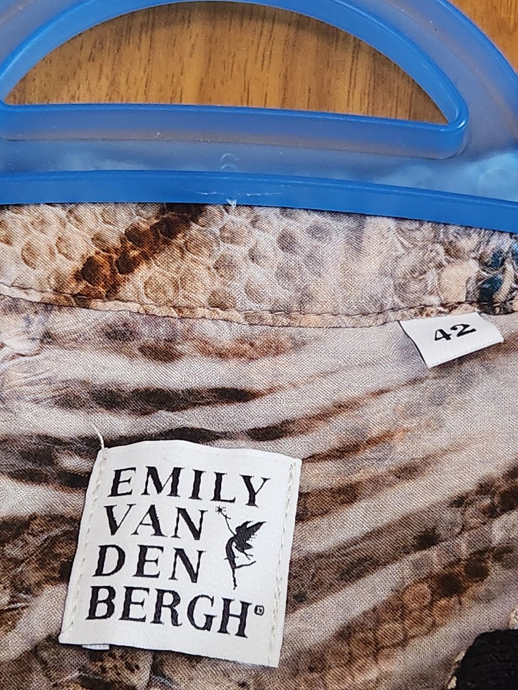 Emily van den Bergh Camicette: Chemise femme taille 42 Emily Van Den Bergh imprimé python – Usato da Niedergösgen venduto da Eva2410 5