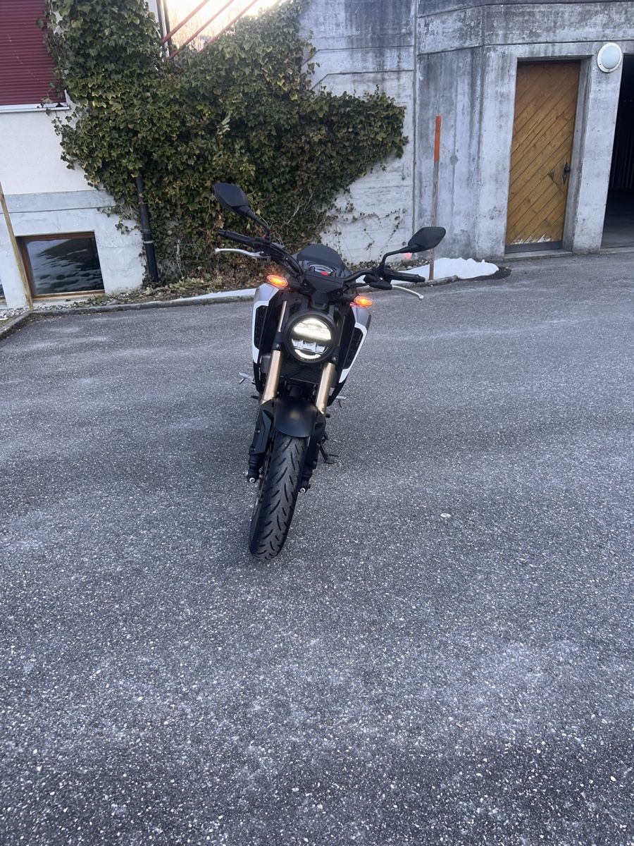 Honda Strada: Honda CB125R – Usato da Churwalden venduto da tim_6bfx 4