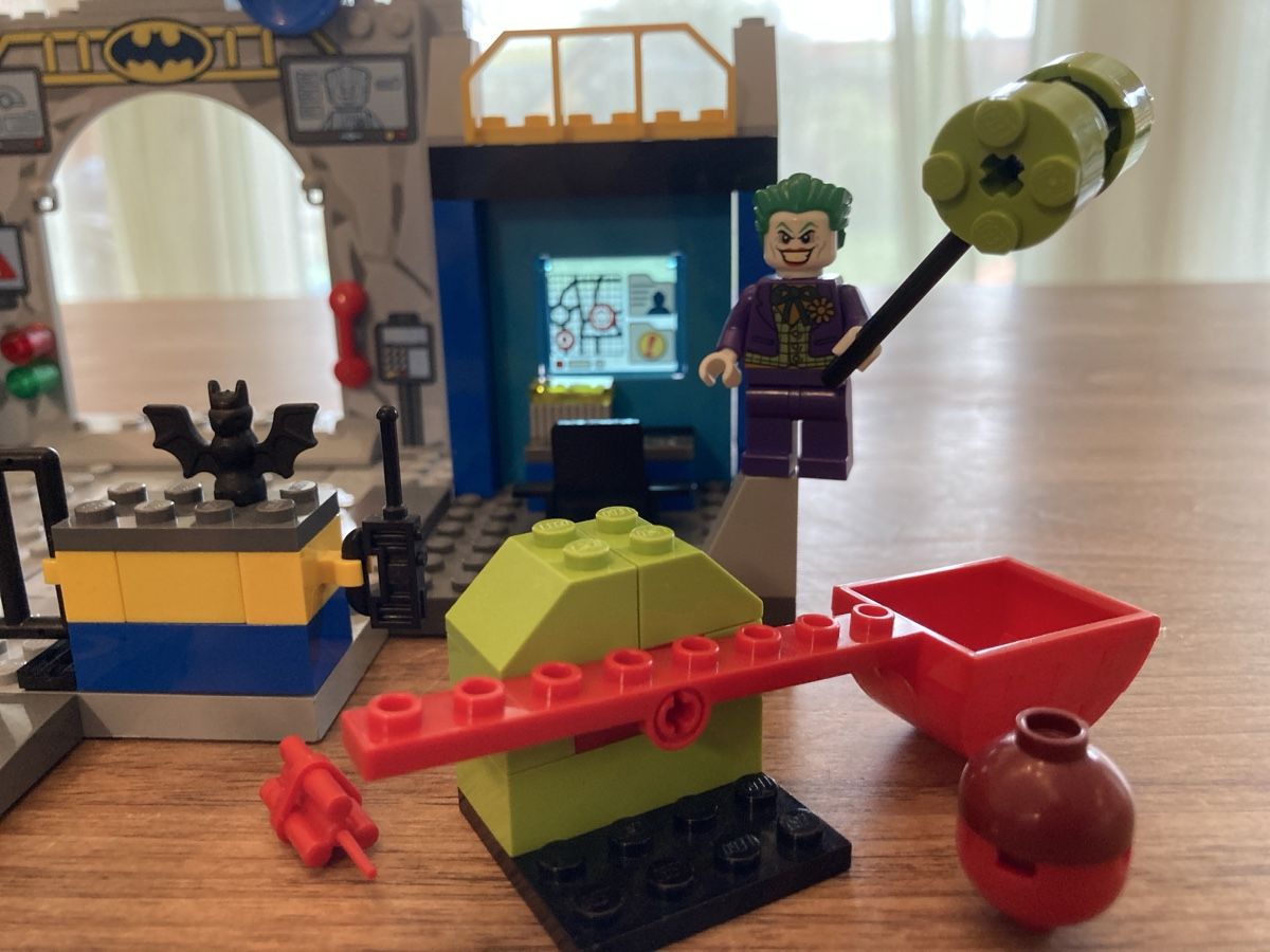 Lego Kit di costruzioni: Batman: Defend the Batcave - Lego Juniors - 10672 – Usato da luzern venduto da Himbeertobi 2