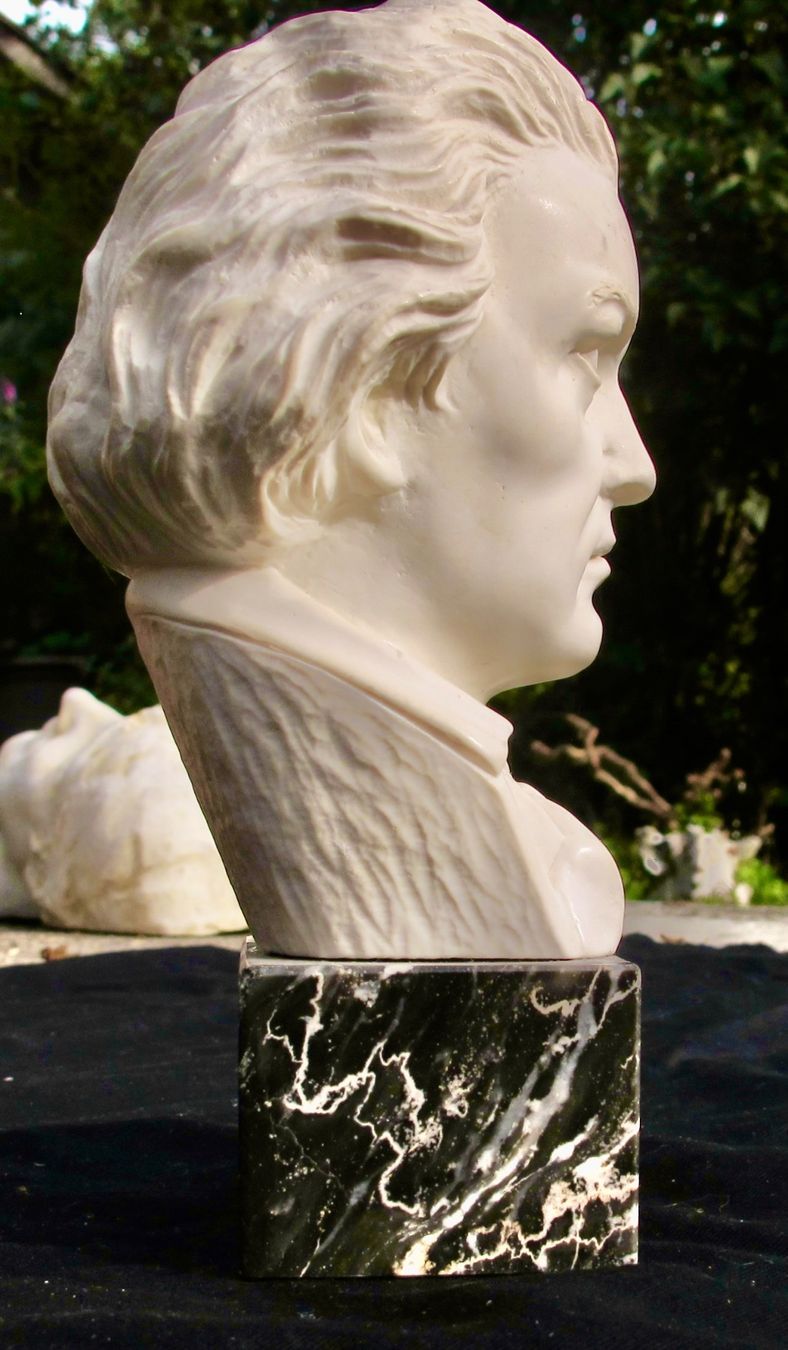 Sculptures & Statues: Beethoven-Büste auf. Sockel, signiert "Casea" – D'occasion à Wolfisberg par Mirjam13 1