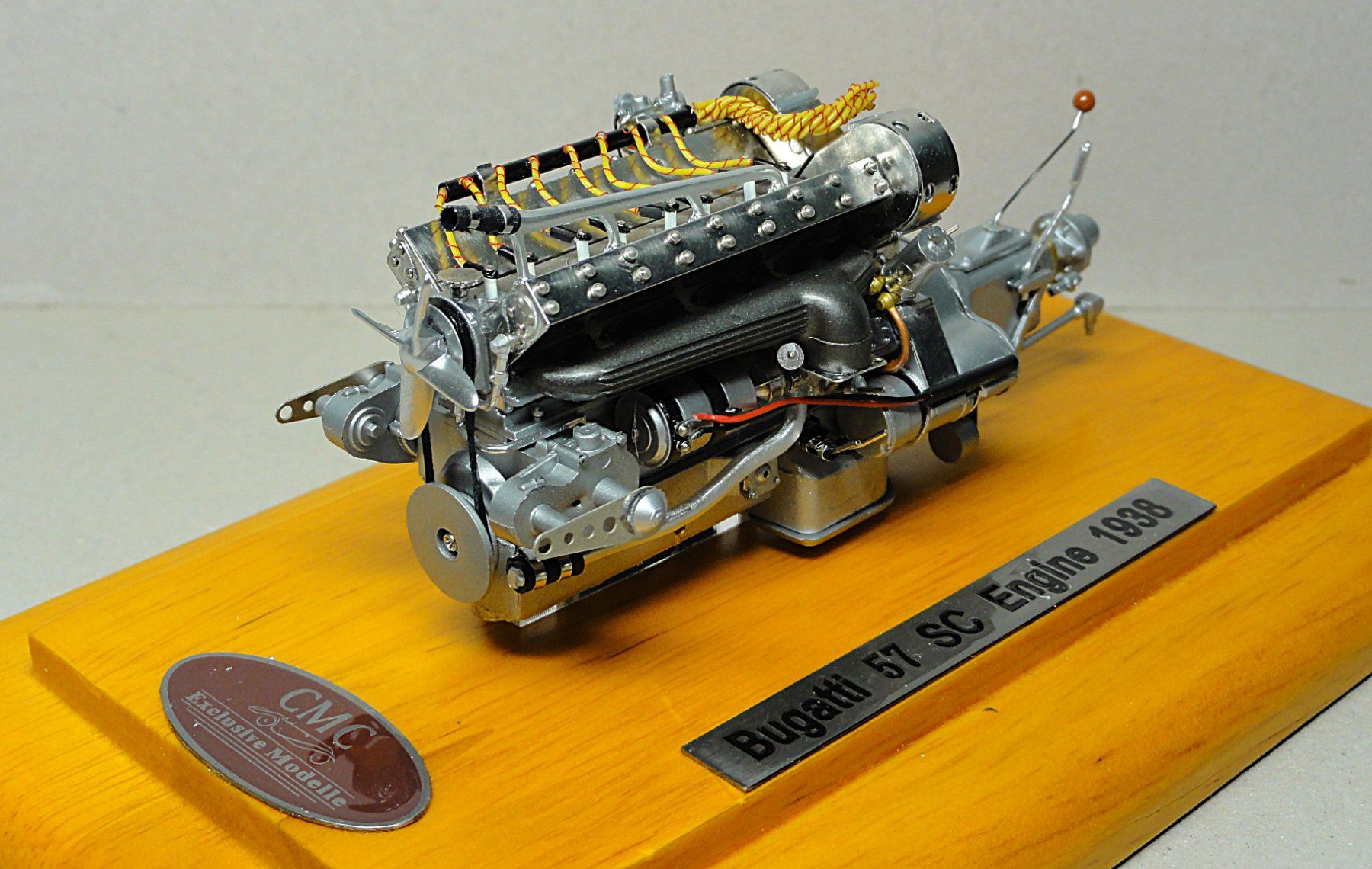 CMC Modellini d'auto: CMC 1:18 / Motor-Aggregat Bugatti 57 SC, 1938 – Usato da Solduno venduto da albimicio 1