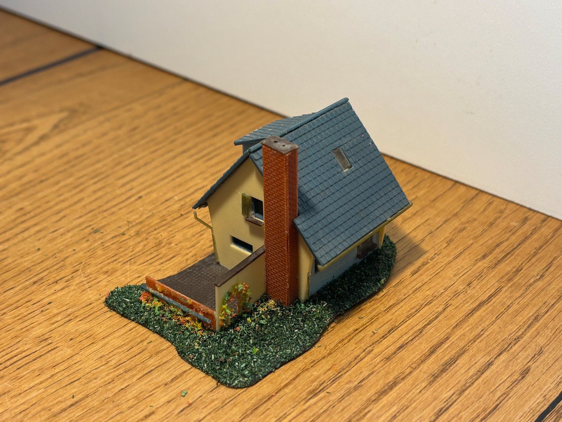 Modellini di ferrovie: L1948: Einfamilienhaus (Spur N) – Usato da Birsfelden venduto da Birs_25 1