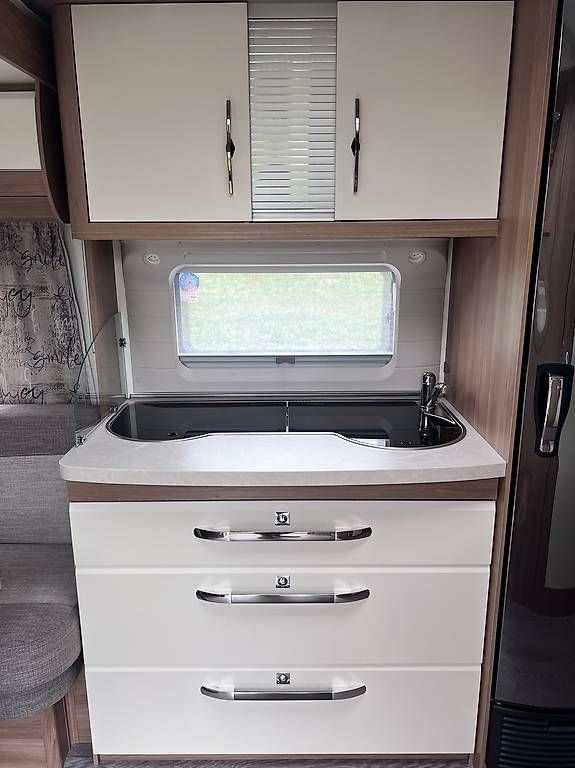 Véhicules de camping: Hobby 515 UHK De Luxe – D'occasion à Rotkreuz par kar_s5sw 2