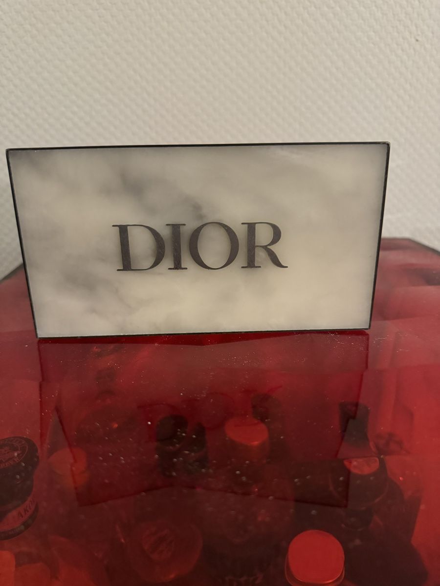 Altro in Decorazioni & Accessori: Présentoir Dior – Nuovo e nell'imballaggio originale da Neuchatel venduto da mar_9blm 3