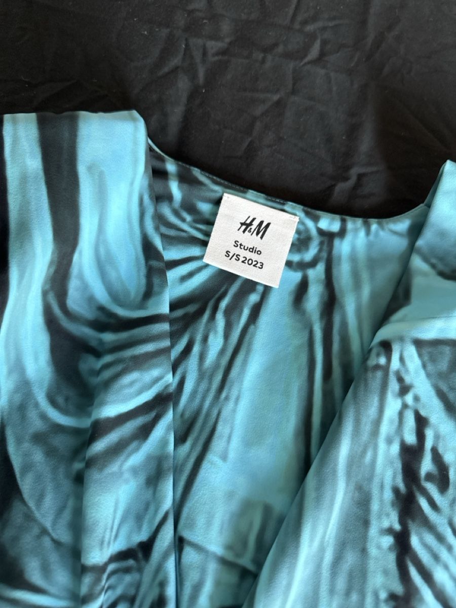 H&M Top: H&M Studio Long Sleeve Bodysuit Blue Print S – Nuovo (secondo la descrizione) da Biel/Bienne venduto da TanyaM02 2
