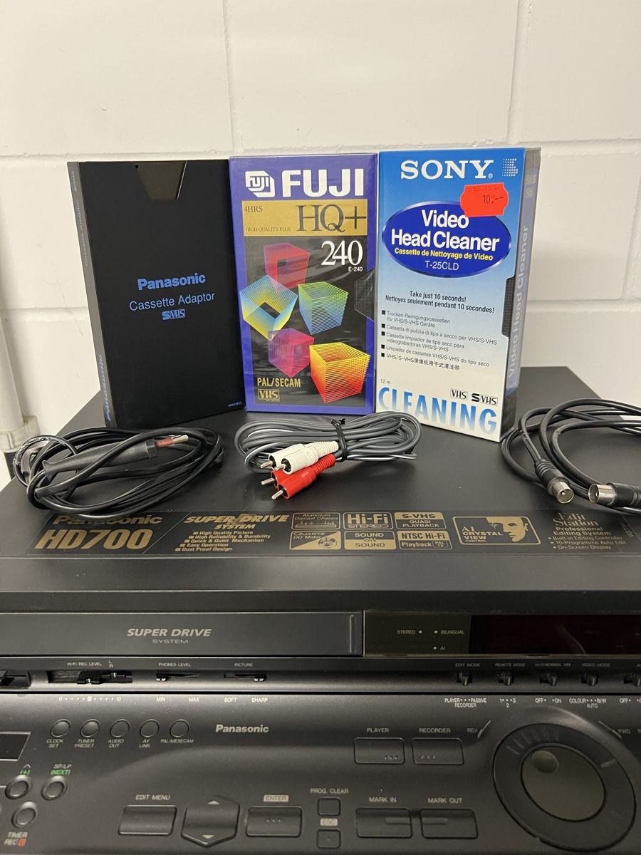 Panasonic Registratori: VHS-Videorecorder NV-HS700 von PANASONIC – Usato da Schongau venduto da Retro_Shop 4