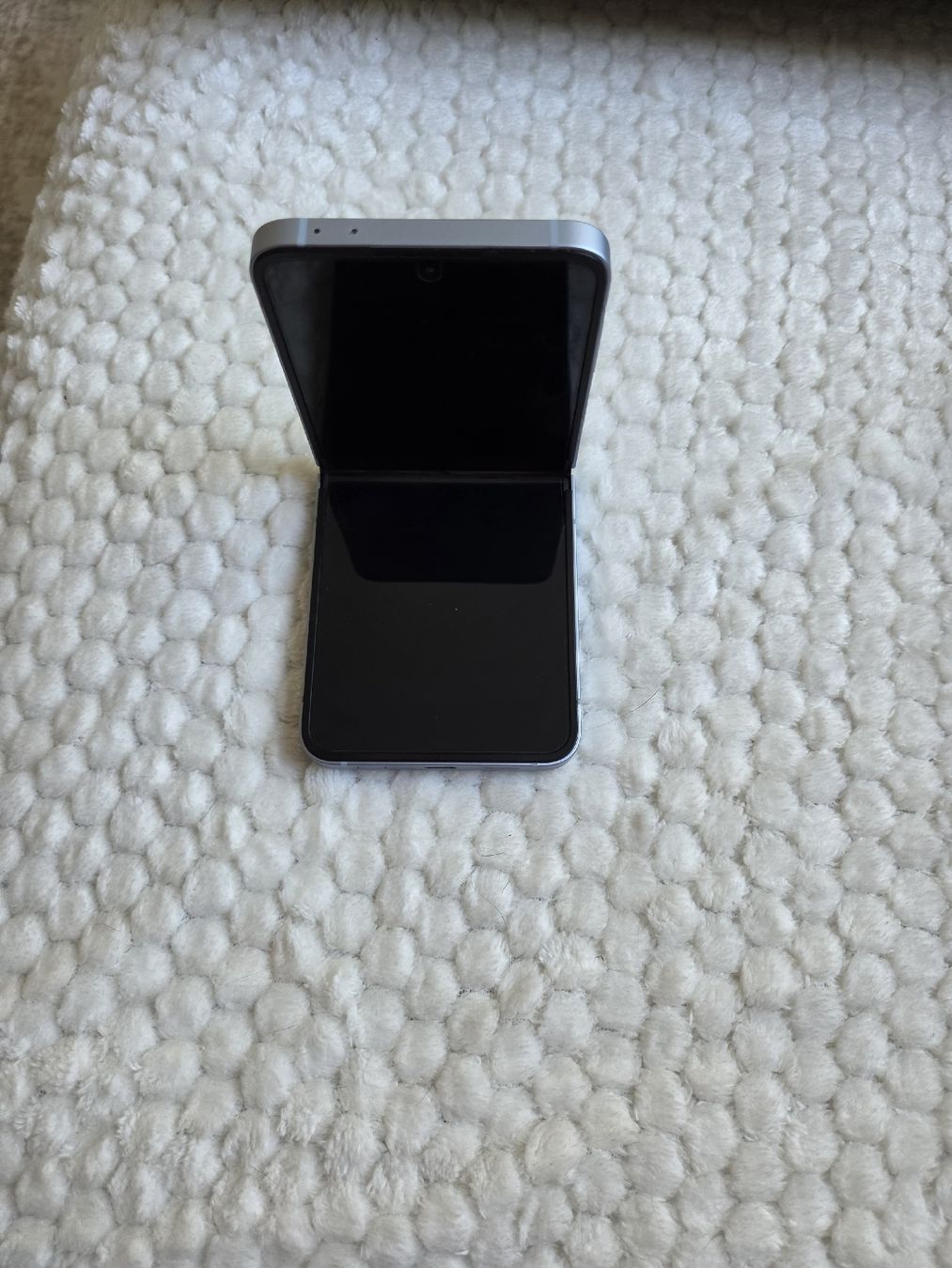 Samsung Portables: Samsung galaxy flip 6 – Neuf (Voir description) à Kriens par jan_s5cq 5