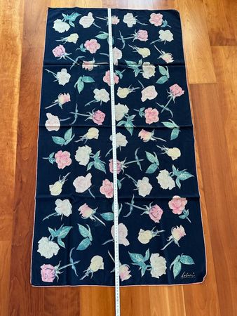 Damen Foulard Fabric Frontline, Rosen, Seide, guter Zustand