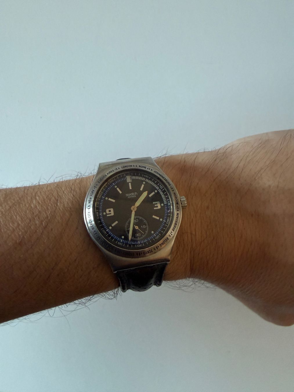 Swatch Orologi: Swatch Uhr HOLE IT – Usato da Rheinfelden venduto da SevenHills 2