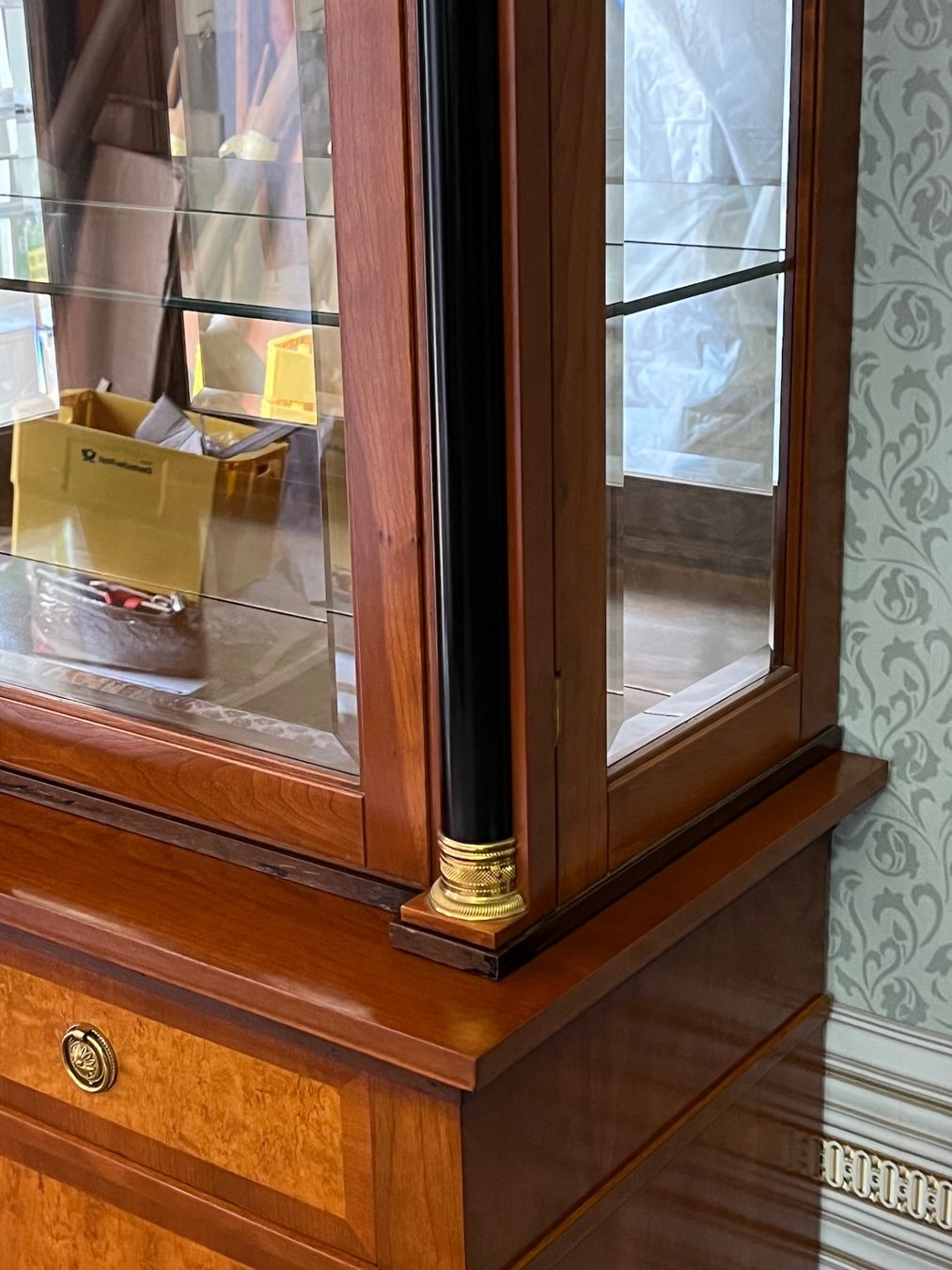 Vetrine: Biedermeier Vitrine Selva Schrank Kirschbaum Stilmöbel – Usato da Gemünden venduto da GEUENWALD 4