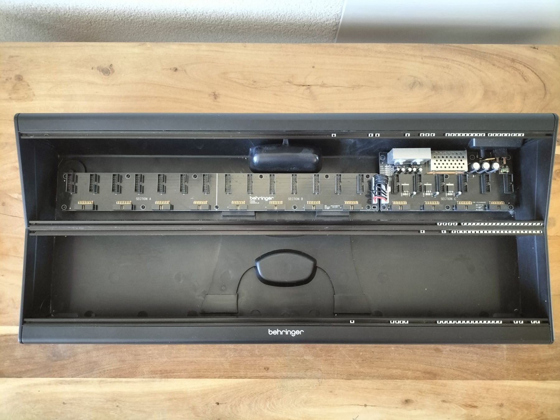 Behringer Strumenti musicali: Behringer Eurorack GO Gehäuse – Usato da Olten venduto da LarryRampage