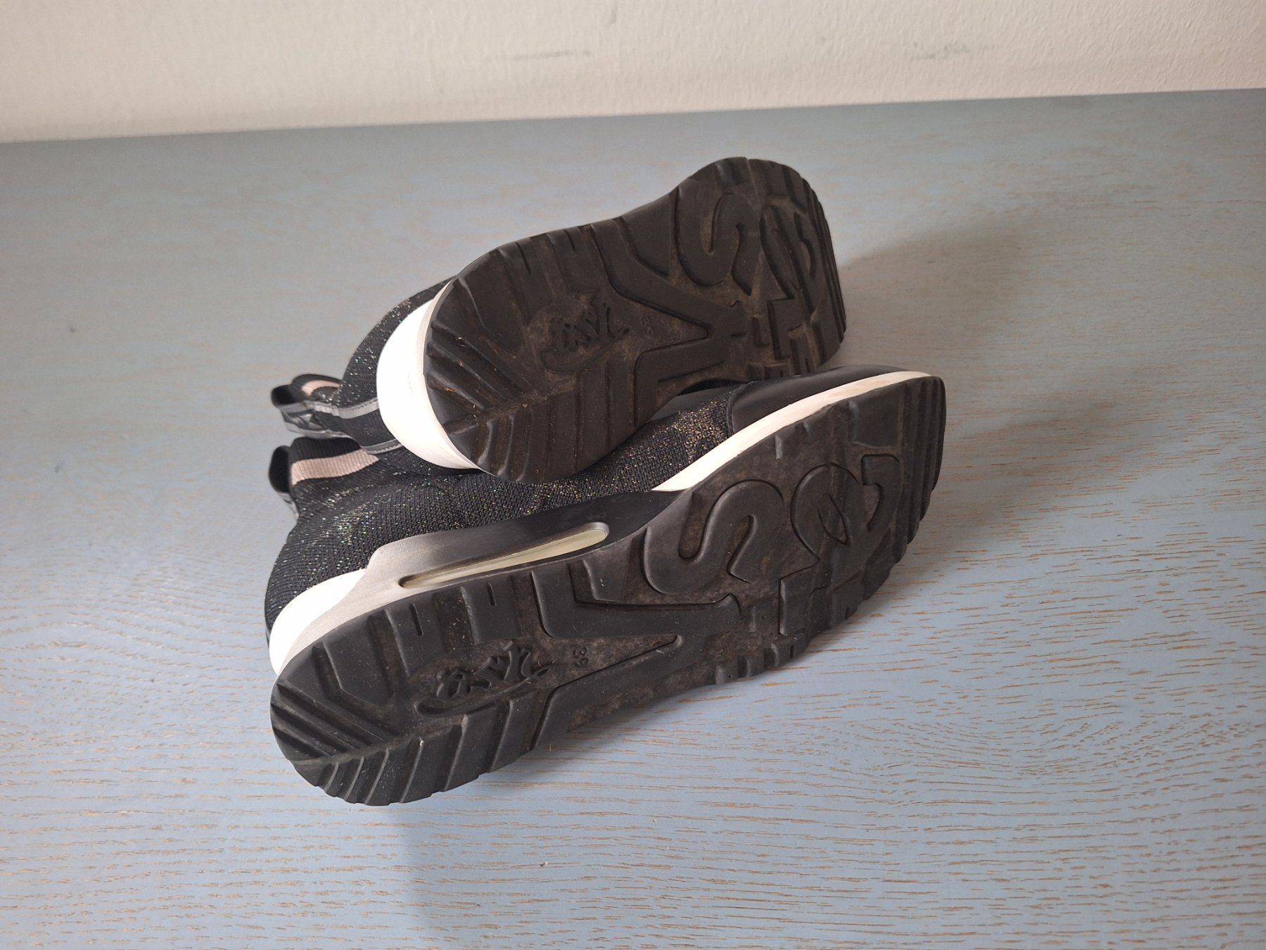 Ash Damenschuhe: Ash Sneaker Boots m/Glitzersternchen u Gummisohle in Gr 39 – Gebraucht aus Zug von BibiB 4