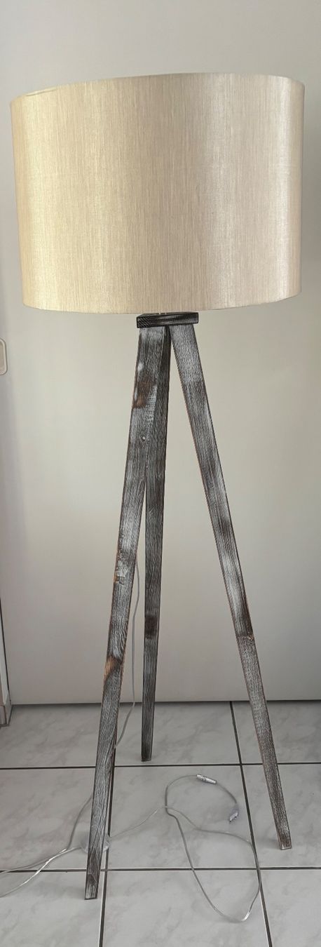 Maisons du monde Lampes: Stehlampe – D'occasion à Binningen par pat_n7vh