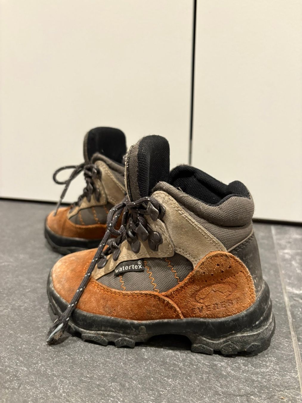 Everest Scarpe per ragazzi: Kinder Wanderstiefel - Gr.25 – Usato da Sion venduto da stefur86 2