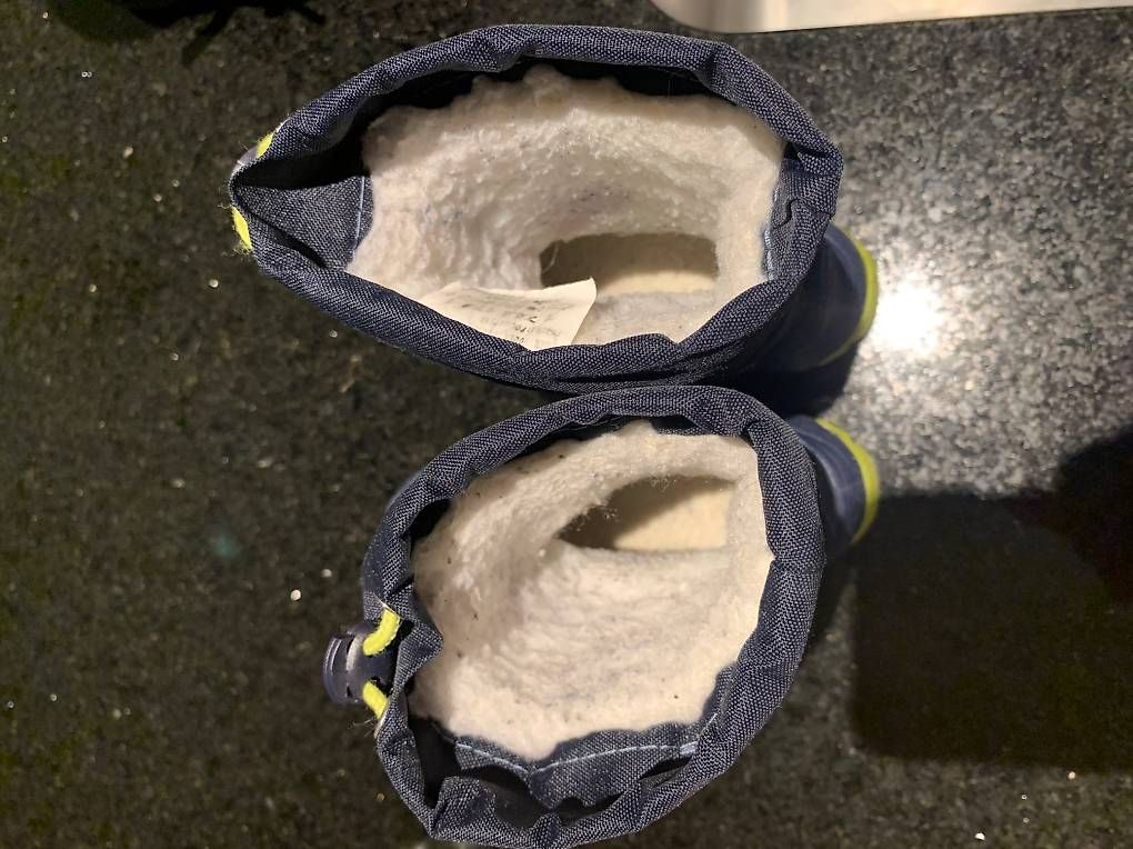 Scarpe per ragazzi: Winterstiefel Grösse 24 – Usato da Wettingen venduto da Suzanne015 2