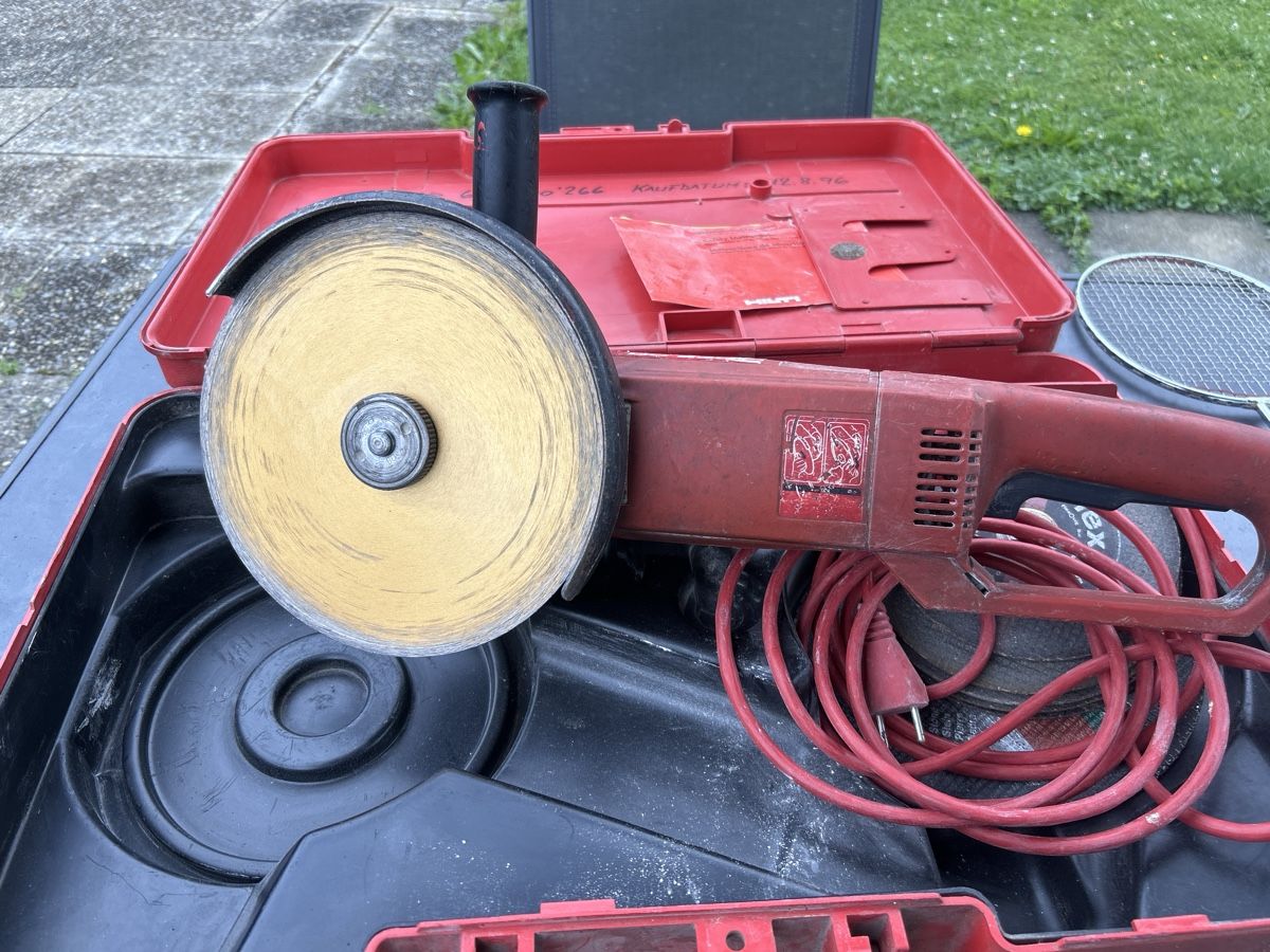 Hilti Smerigliatrici & Lucidatrici: HILTI Trennschleifer – Usato da Büsserach venduto da ronnin1 1