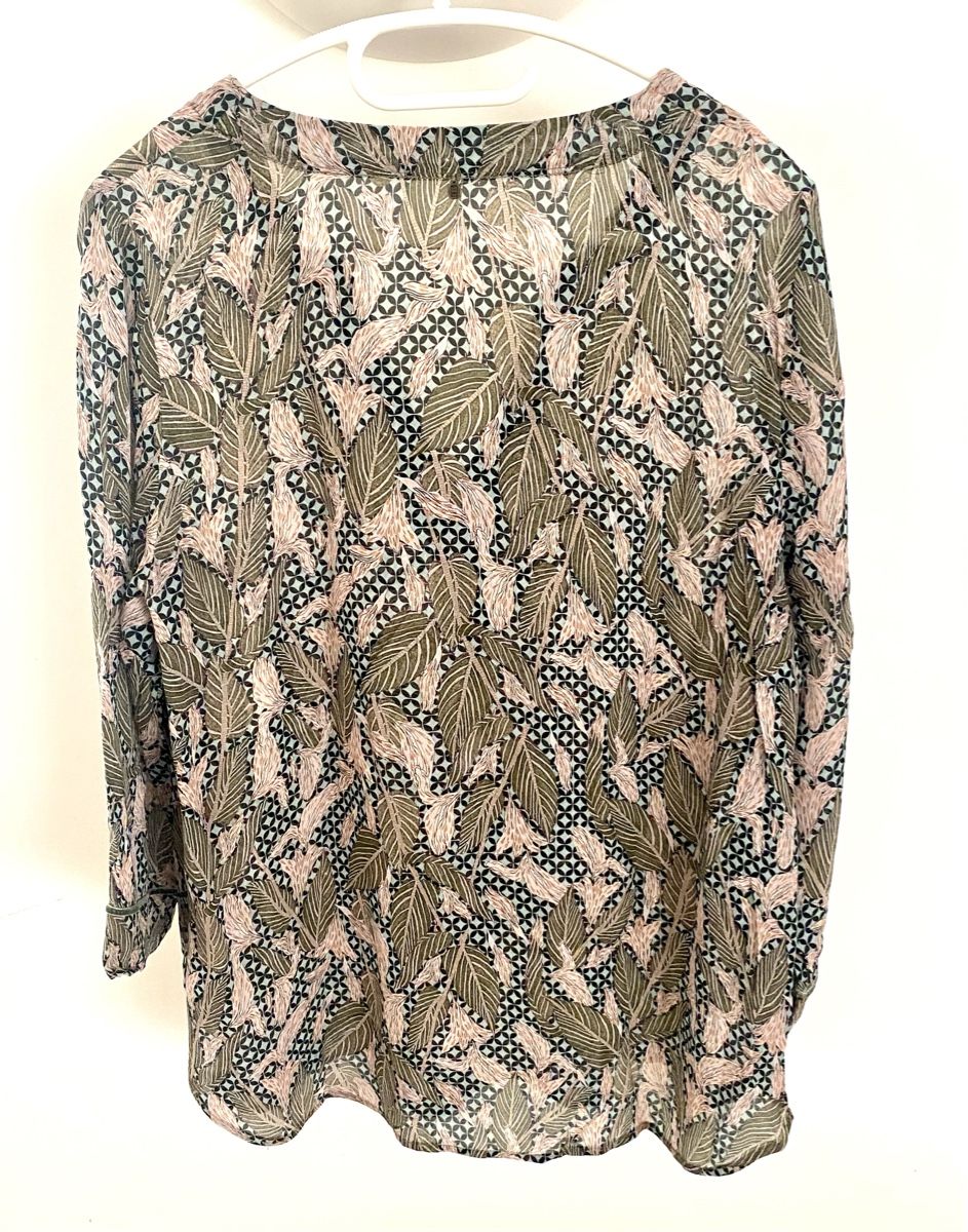 Nile Blusen: Wunderschöne NILE Bluse mit Allover-Print- Gr.M 100% Viskose – Gebraucht aus Jona von Flamingoo 1