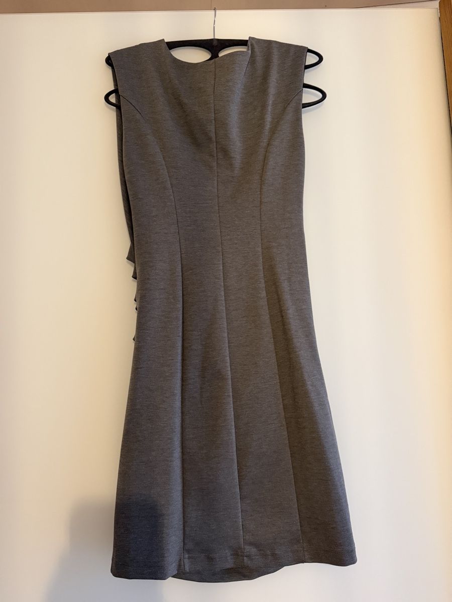 Kleider: Etui Kleid grau, von KAFFE, Gr. S – Neu (gemäss Beschreibung) aus Herznach von Deissw 1