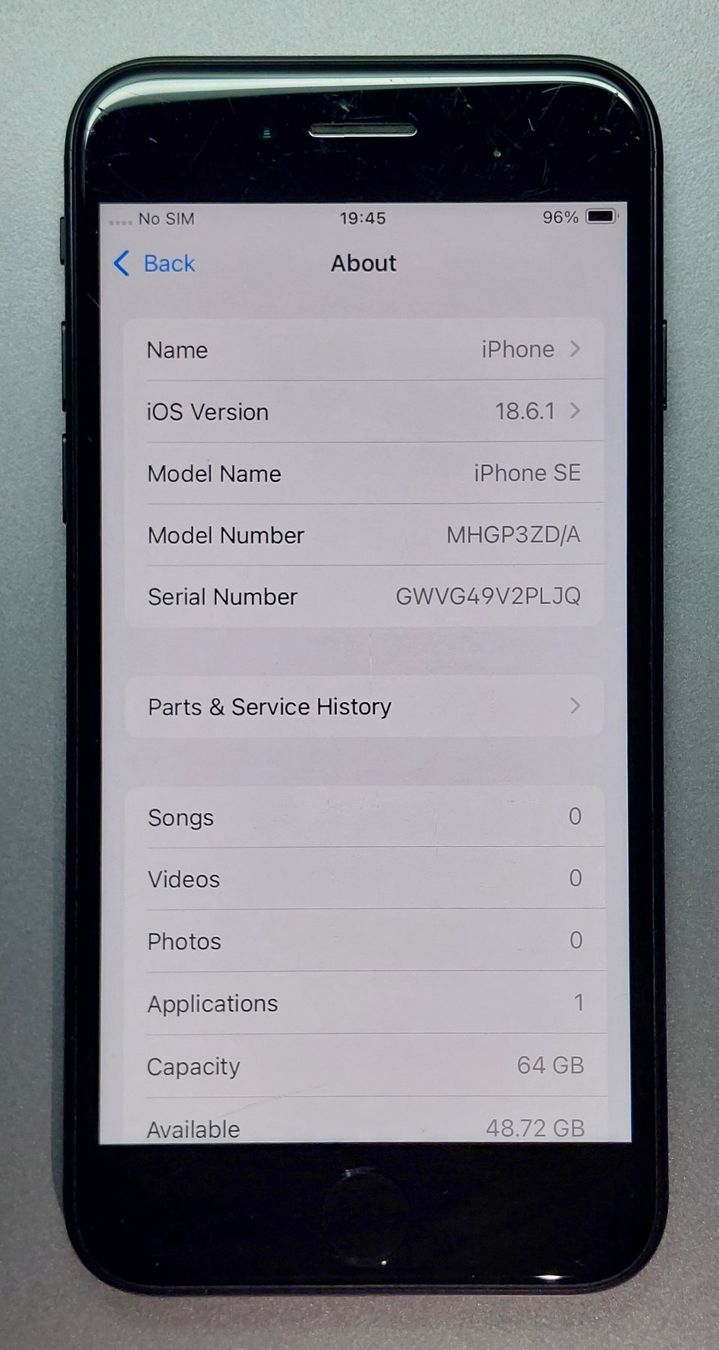 Apple Handys / Smartphones: iPhone SE 2020 64gb 100% Akku, + Hülle – Gebraucht aus Pfäffikon SZ von max_5ylc 2