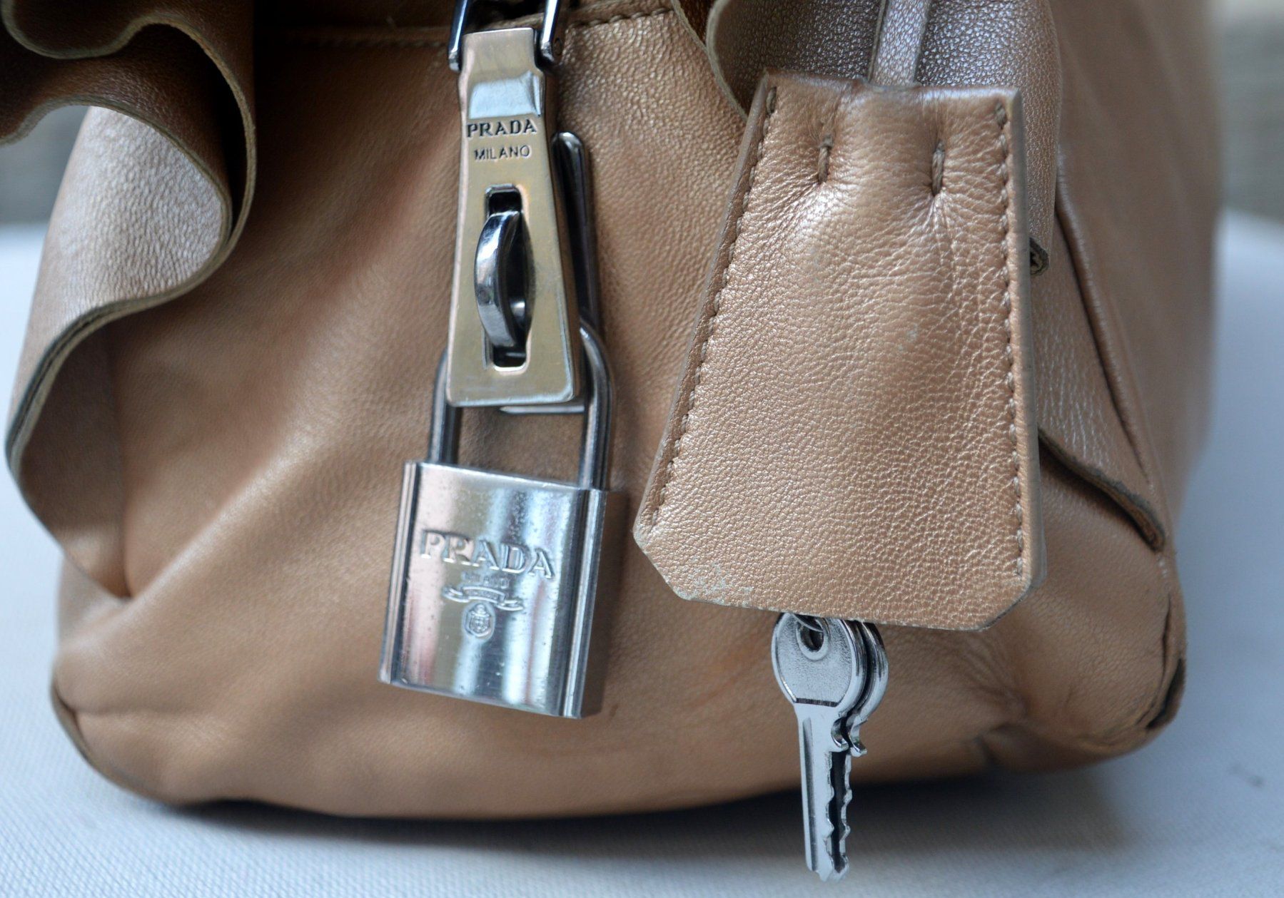 Prada Borse da donna: Tasche /  sac Prada – Usato da Collonges venduto da Auganien 7