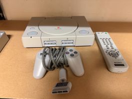 Sony PlayStation 1 PAL SCPH-9002 Konsole mit Zubehör