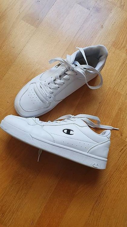 Chaussures hommes: Kaum getragene Sneakers / Turnschuhe Gr. 43 – D'occasion à Niederwangen b. Bern par thurncaro 2