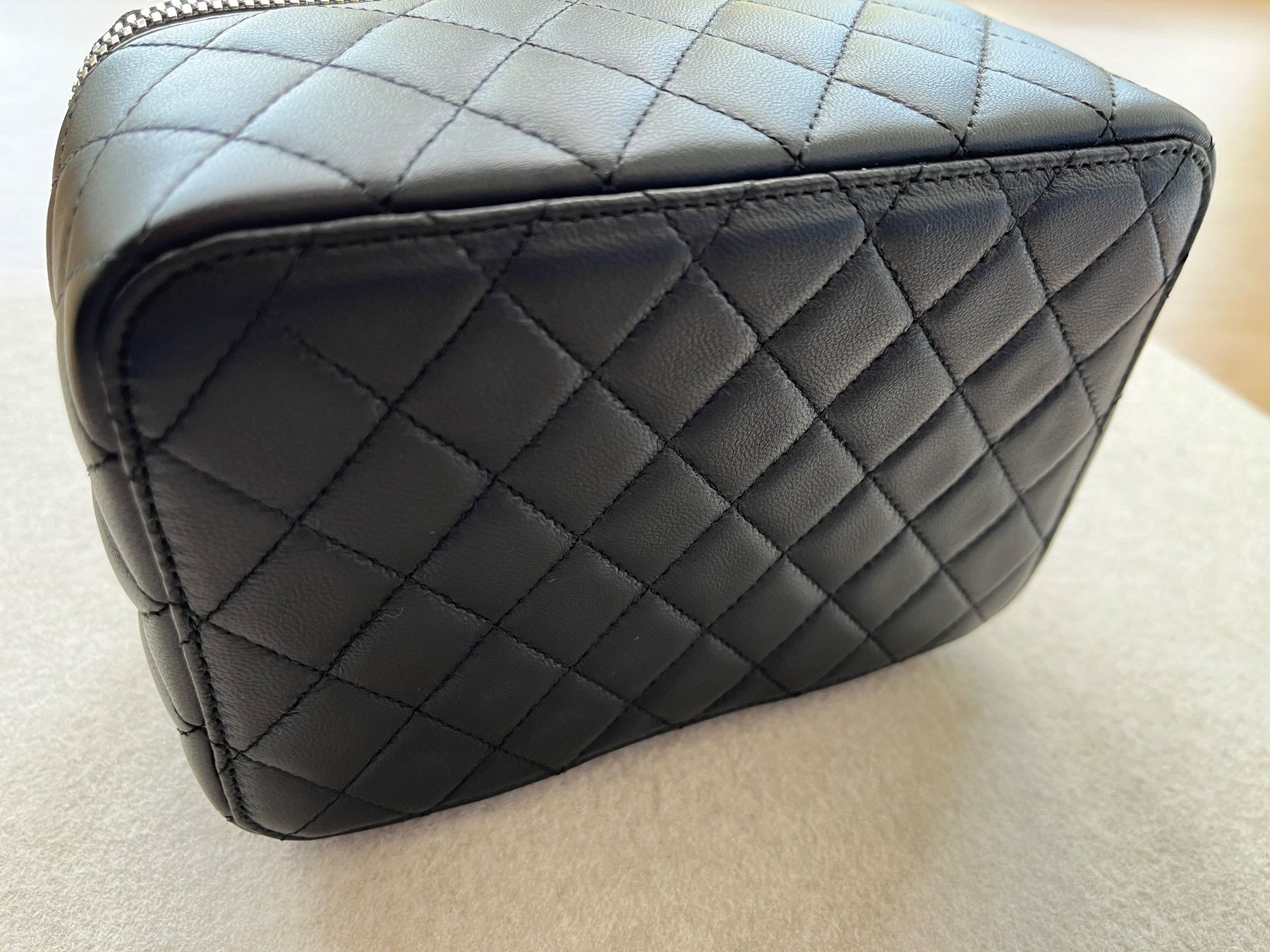 Chanel Portagioie: Chanel Vanity - Very good condition – Usato da Villars-sur-Glâne venduto da etoupe621 7