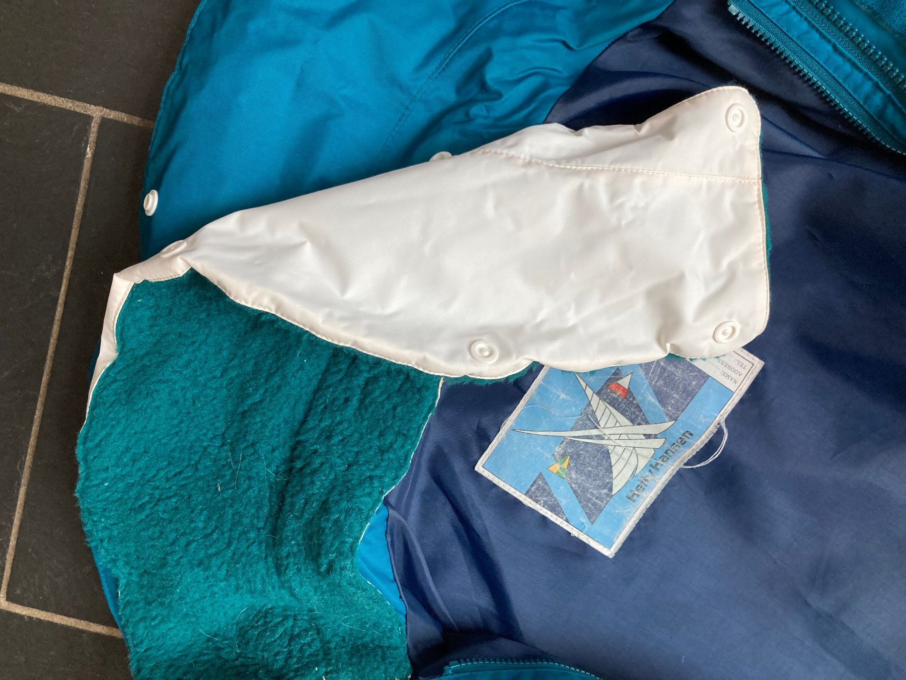 Costumes: Allwetteranzug Segelboot Helly Hansen – D'occasion à Neftenbach par Janusch01 8