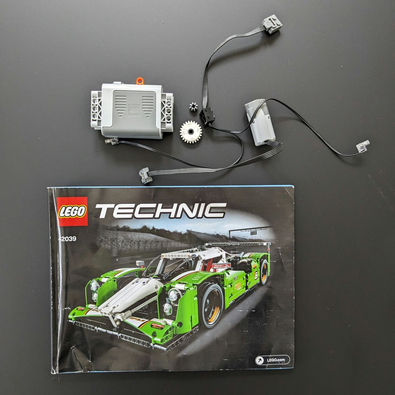 LEGO TECHNIC 42039 - 24 Hours Race Car (2015) with motorset (D'occasion ...