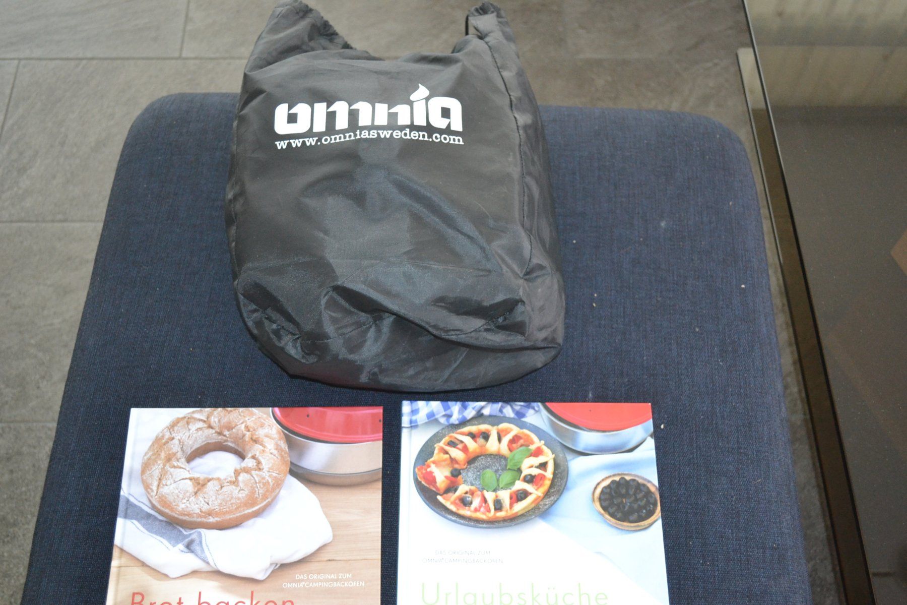 Komplettküchen: Omnia Camping-Backofen mit Silikoneinlage – Gebraucht aus Kölliken von  8