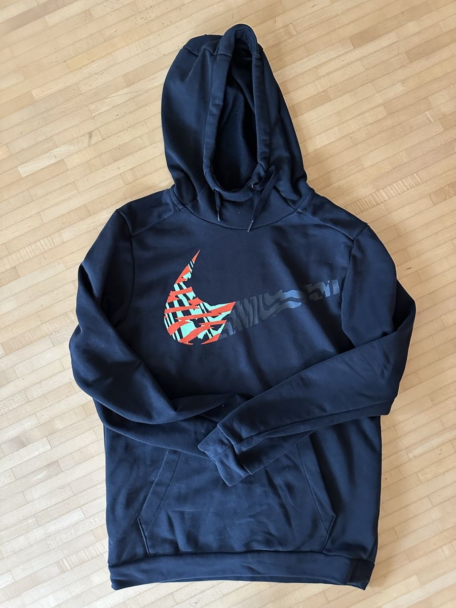 Nike Kleiderpakete: Champion, Nike, Hurley Sweaters Gr. S – Gebraucht aus Luzern von Joonster123 1